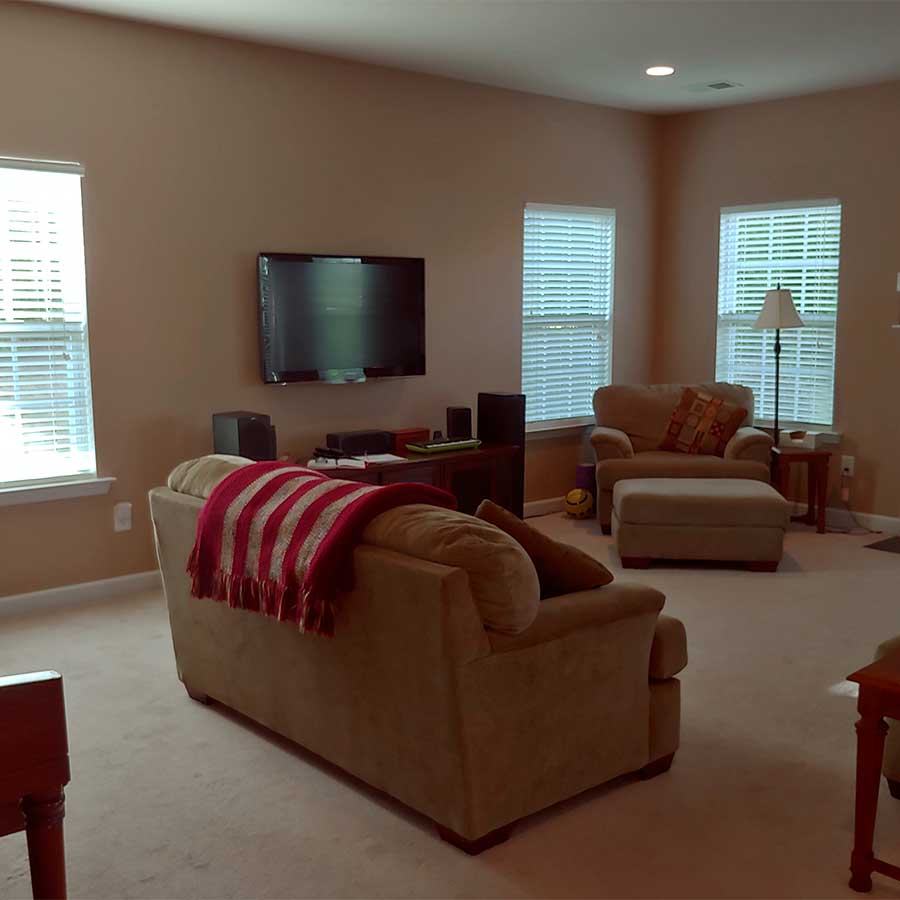 Barbara and Alberto Family Room Slideshow