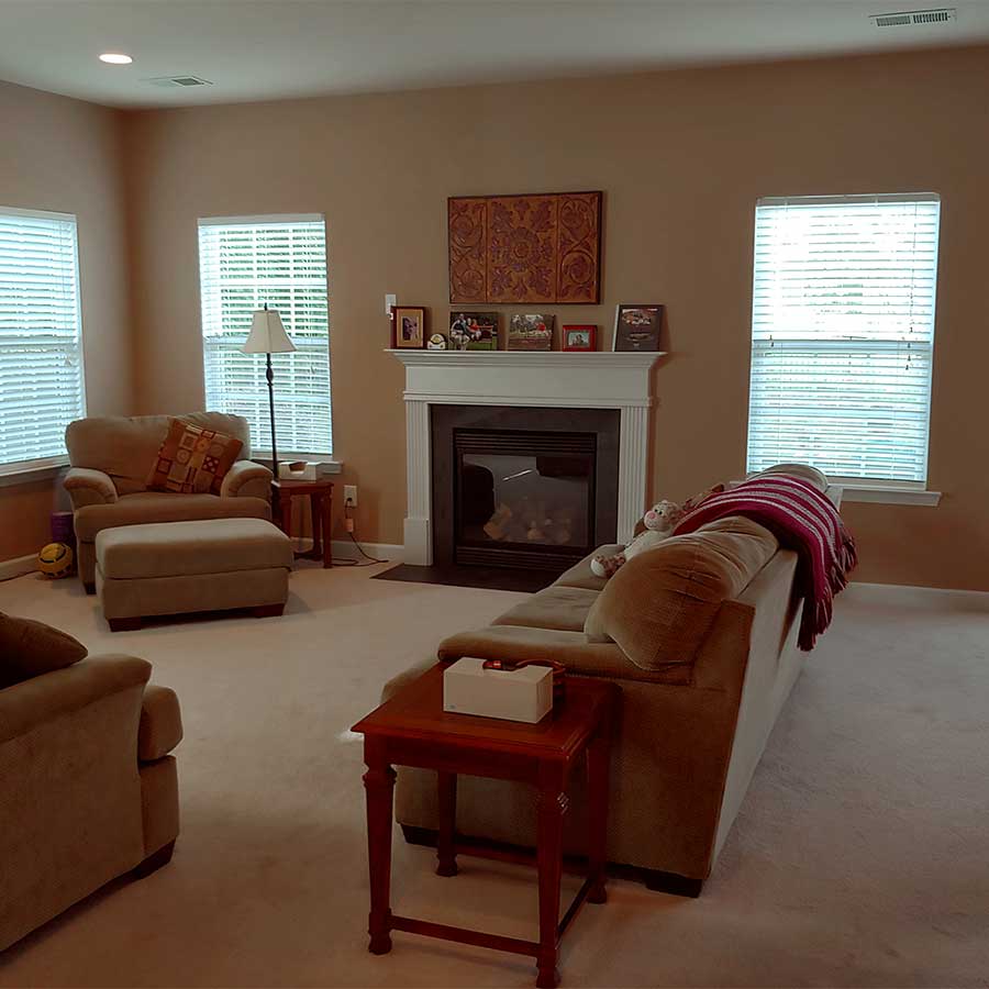 Barbara and Alberto Family Room Slideshow